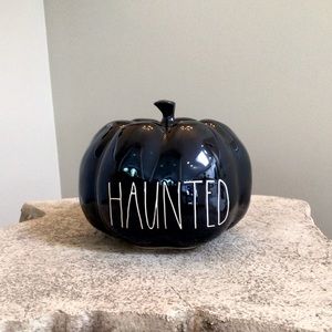 Rae Dunn Haunted pumpkin. 🇺🇸 exclusive.
